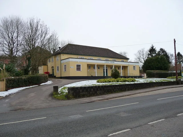 Landale Wilson Hall on Newbury Road, Enham Alamein, with the curved drive the plans would replace with a terrace. The picture does not show the hall as it is today.