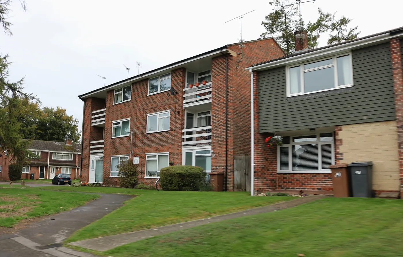 Flats on The Elms, Andover